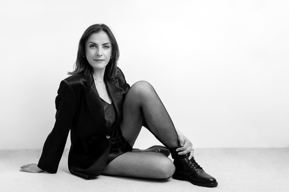 deGrini photography, Oxford, Bicester, studio woman bellissima session, black & white, fashion style