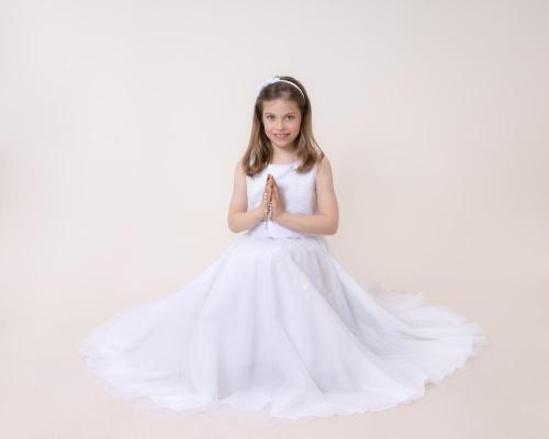 Holy Communion studio photo of a girl