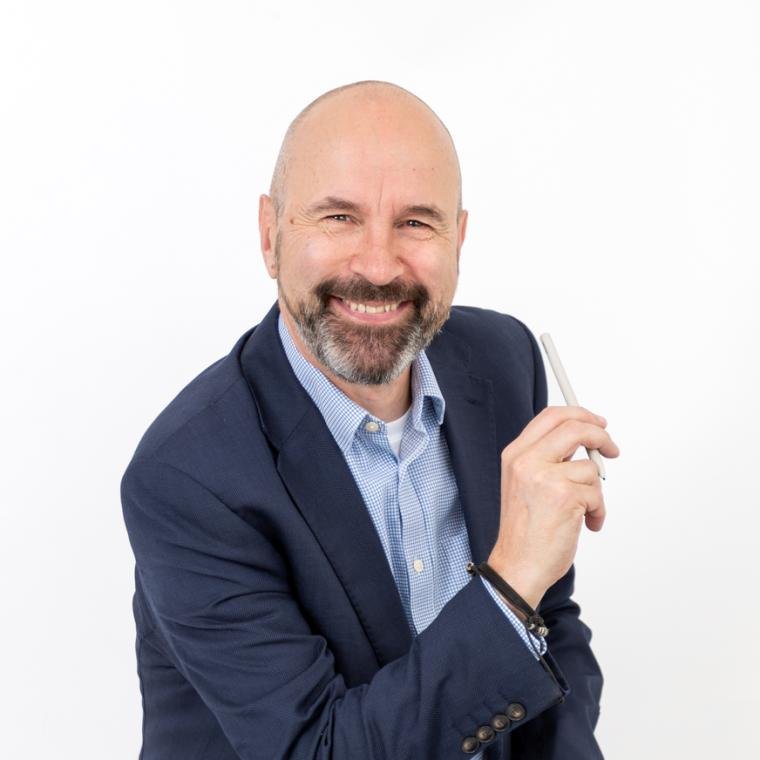 deGrini photography studio headshot male, white background