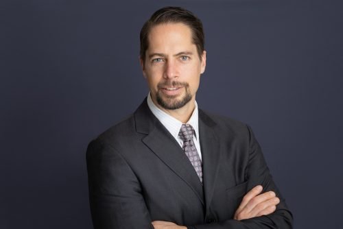 Bicester, Oxfordshire, deGrini photography studio male headshot