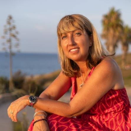 degrini photography by Tiziana_outdoor woman session_beach_sunset