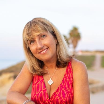 degrini photography by Tiziana_outdoor woman session_beach_sunset